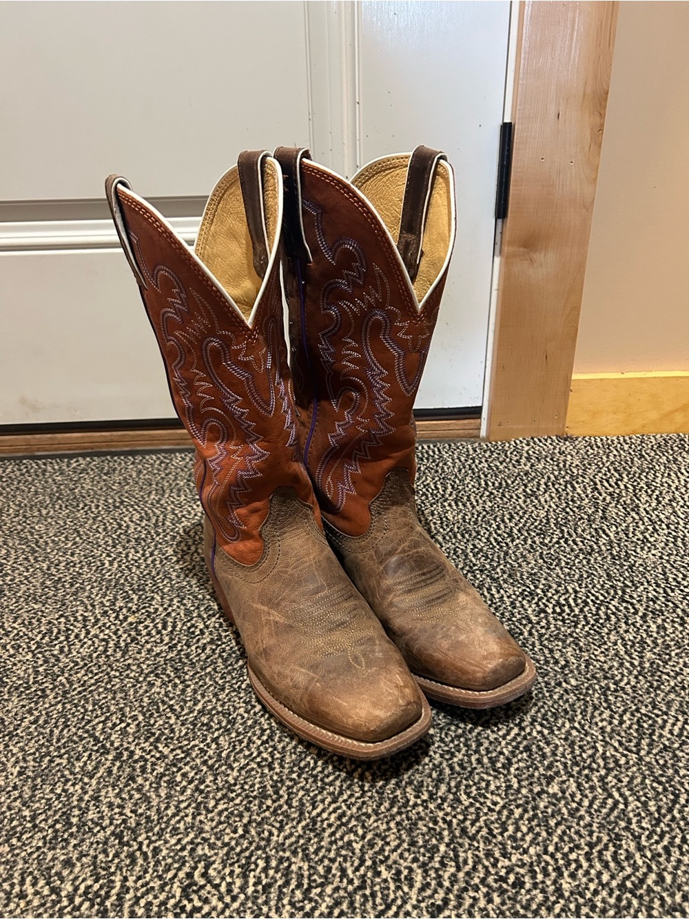 Women’s Justin Leather Cowboy Boots